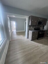 105 Caroline St in Bridgeport, CT - Foto de edificio - Building Photo