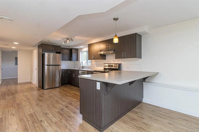 5235 Miller Rd in Duncan, BC - Building Photo - Building Photo