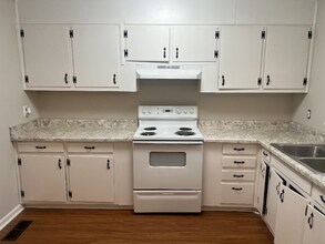 2902 NW Love Dr in Huntsville, AL - Building Photo - Building Photo