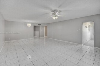 4821 NW 22nd Ct in Lauderhill, FL - Building Photo - Building Photo