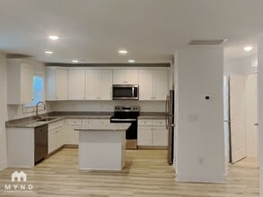 505 E Robinson St in Dallas, NC - Building Photo - Building Photo