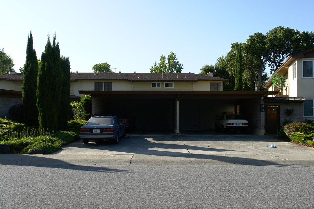 363 Waverley St in Menlo Park, CA - Building Photo