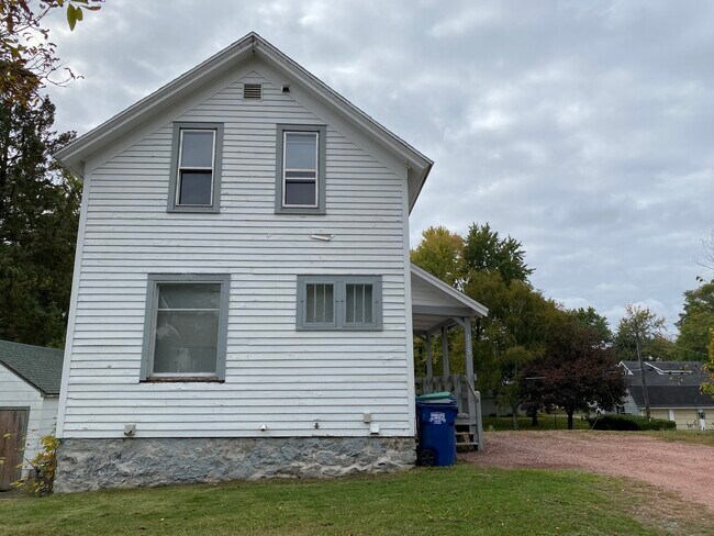 115 Myron St in Wausau, WI - Foto de edificio - Building Photo