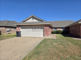10201 Lilac Ln in Waco, TX - Building Photo