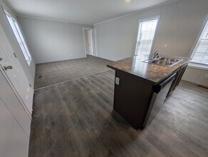 38034 Pardo Dr in Clinton Township, MI - Foto de edificio - Building Photo