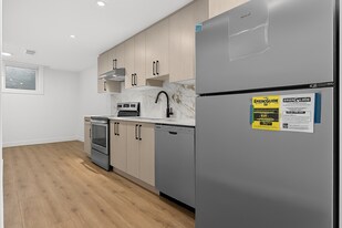 8721 77 Ave NW in Edmonton, AB - Building Photo