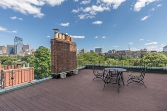 80 Beacon St, Unit 7 in Boston, MA - Foto de edificio - Building Photo
