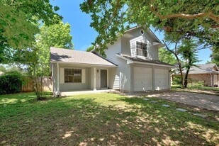 2102 Bluebonnet Dr in Round Rock, TX - Building Photo