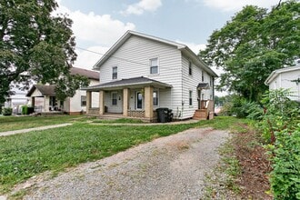 104 Taylor Blvd in Vine Grove, KY - Building Photo - Building Photo