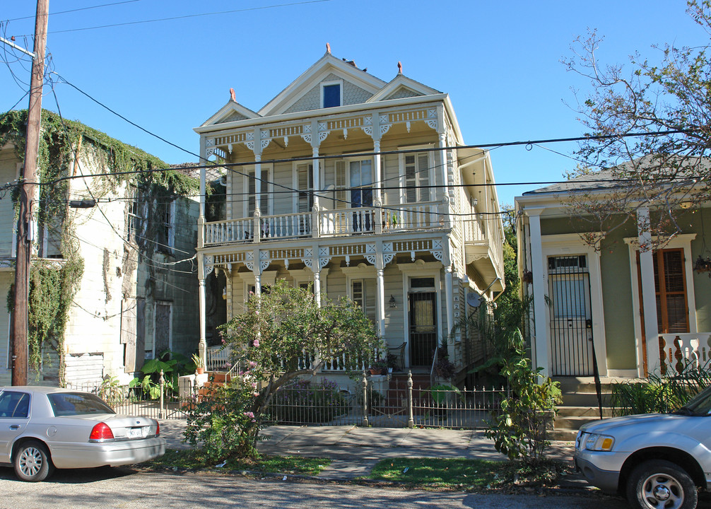 829 Jackson Ave in New Orleans, LA - Foto de edificio