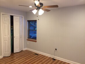 1002 Myron Ct in Ann Arbor, MI - Foto de edificio - Building Photo