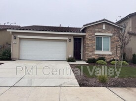 4612 Irma Dr in Merced, CA - Building Photo