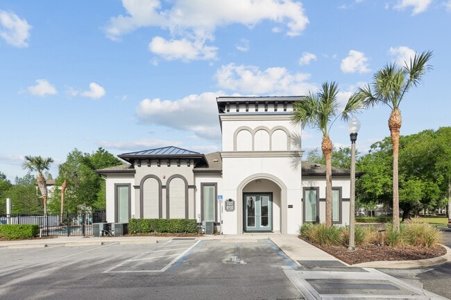 Sawgrass Creek in New Port Richey, FL - Building Photo - Building Photo