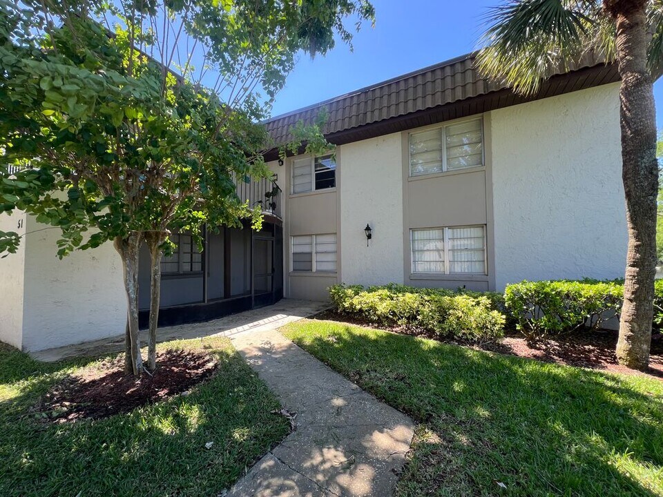 51 Windtree Ln in Winter Garden, FL - Building Photo
