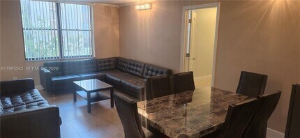 14401 N Kendall Dr in Miami, FL - Building Photo - Building Photo