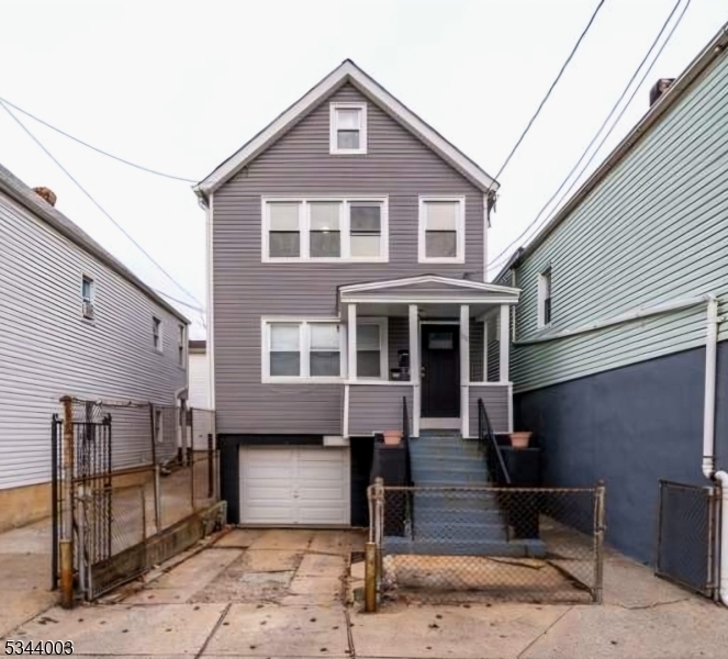 115 Pine St in Elizabeth, NJ - Foto de edificio