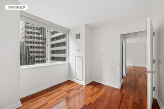 60 E 55th St in New York, NY - Foto de edificio - Building Photo