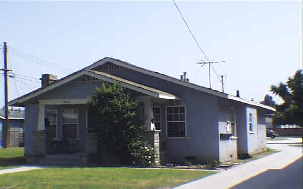 9614-9618 Park St in Bellflower, CA - Foto de edificio - Building Photo