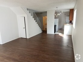 10614 Eastborne Ave, Unit 206 in Los Angeles, CA - Building Photo