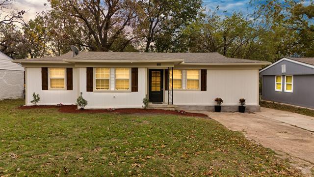 property at 1520 Valley View St