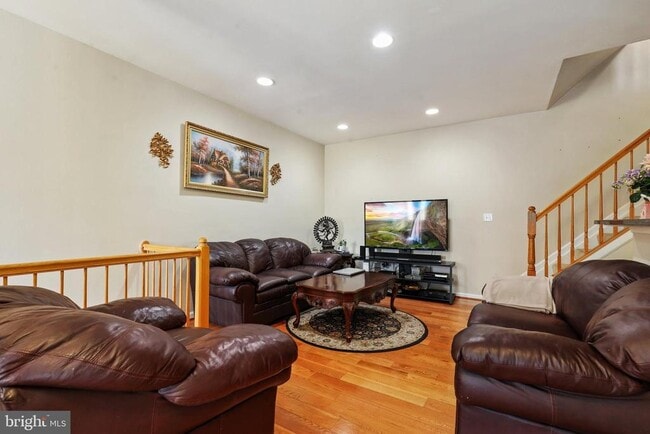 20871 Grisdale Terrace in Sterling, VA - Building Photo - Building Photo