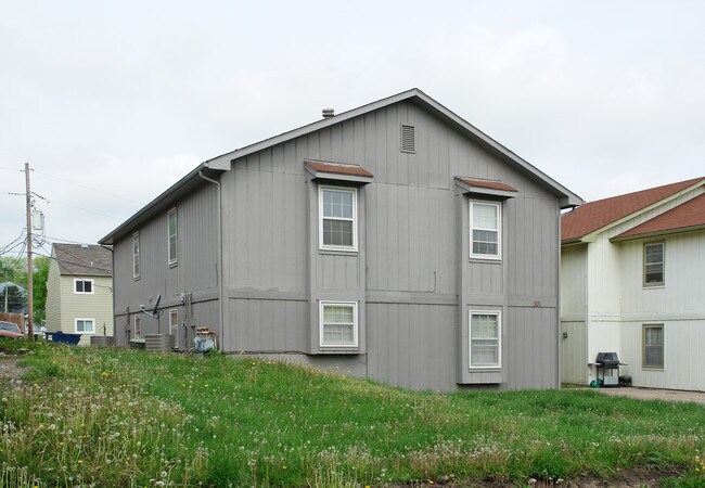 4 Four Plexes in Lawrence, KS - Building Photo - Building Photo