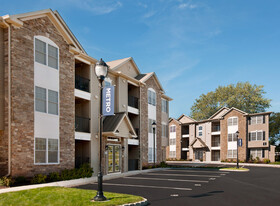 Metro Woodbridge Apartments