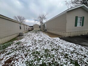 108 Plum St in Hopkinsville, KY - Foto de edificio - Building Photo