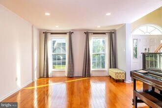 113 N Stone Ridge Dr in Lansdale, PA - Building Photo - Building Photo