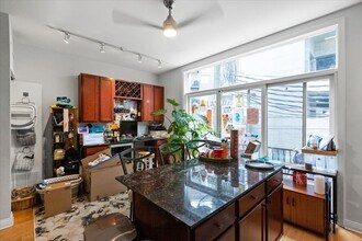 849 W Ohio St in Chicago, IL - Building Photo - Building Photo