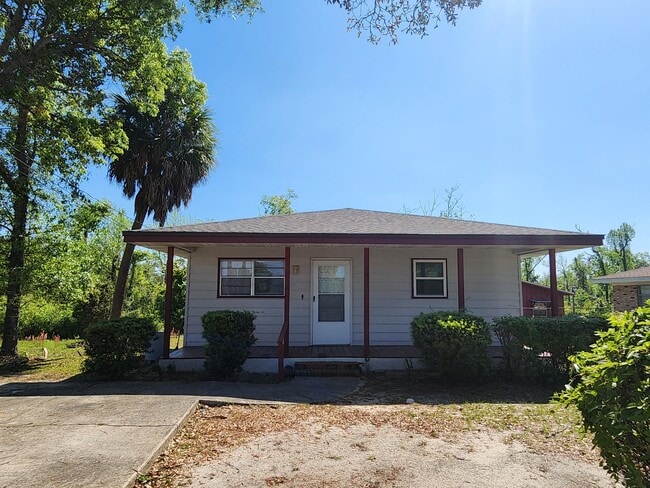 1332 N Palo Alto Ave in Panama City, FL - Building Photo - Building Photo