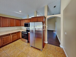 6673 Bouganvillea Crescent Dr in Orlando, FL - Foto de edificio - Building Photo