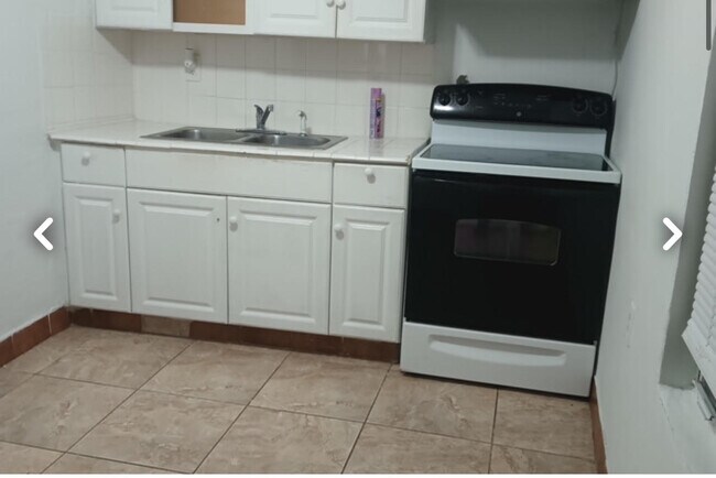 450 SW 22nd Ave, Unit A in Fort Lauderdale, FL - Building Photo - Building Photo