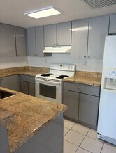 6432 Sawmill Ln in Miami Lakes, FL - Building Photo - Building Photo