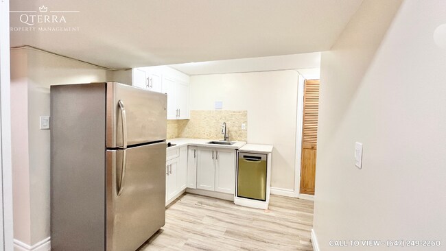 517 Wildgrass Rd in Mississauga, ON - Building Photo - Building Photo