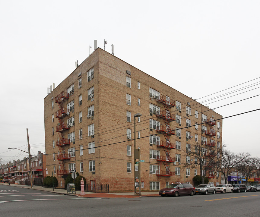 787 E 46th St in Brooklyn, NY - Building Photo