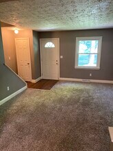 1385 Emmet St, Unit 1385 in Niles, OH - Foto de edificio - Building Photo