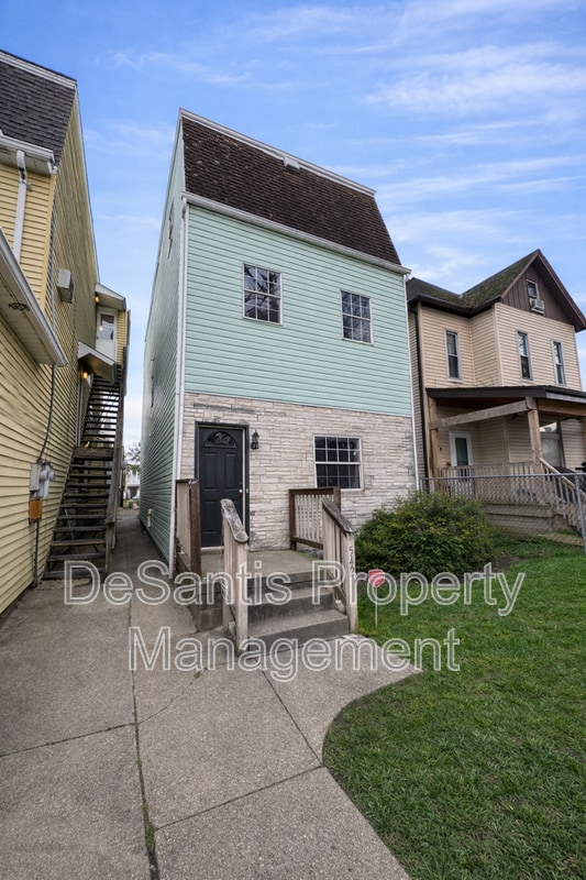 property at 542 5th Ave