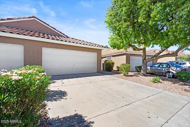property at 3510 E Hampton Ave