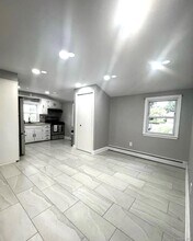 182 Bennett Ave in Yonkers, NY - Building Photo - Building Photo
