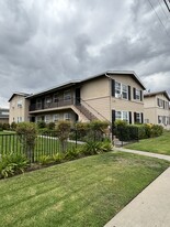 Casa De Flores Apartments