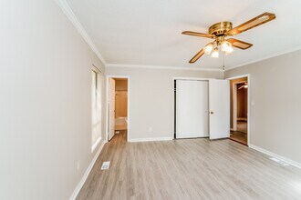 4054 Brookmont Dr in Birmingham, AL - Building Photo - Building Photo