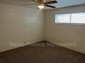 704 W Cherry Ln in Meridian, ID - Building Photo - Building Photo