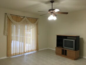 5522 Lake Leta Blvd in Tampa, FL - Building Photo - Building Photo