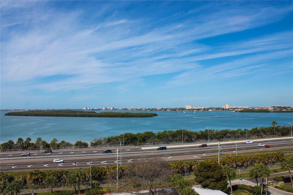 7200 Sunshine Skyway Ln S in St. Petersburg, FL - Building Photo