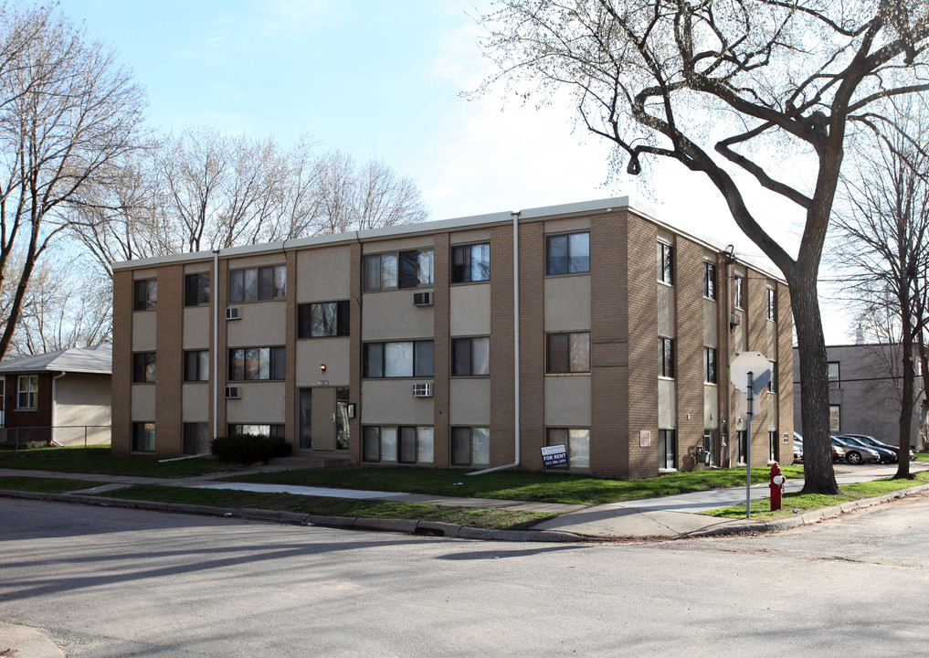 705 Jackson St NE in Minneapolis, MN - Building Photo