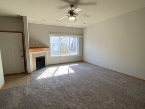 1147 NE 7th Ln in Ankeny, IA - Building Photo - Building Photo