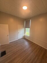 410 E Winona Ave in Warsaw, IN - Building Photo - Building Photo