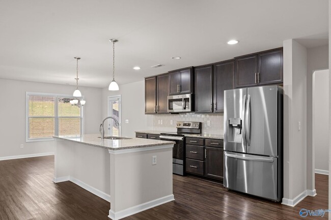 338 Fenrose Dr in Harvest, AL - Foto de edificio - Building Photo