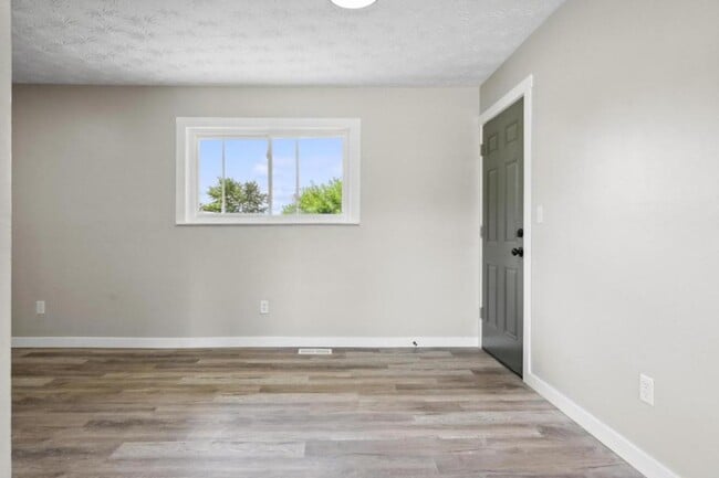 1311 Liscum Dr in Dayton, OH - Building Photo - Building Photo
